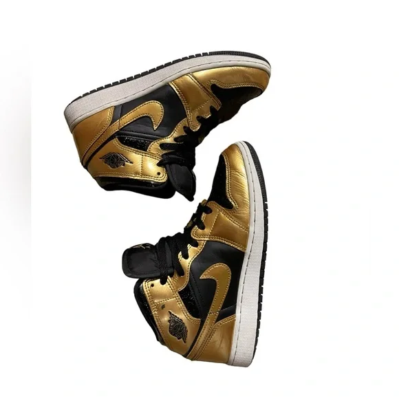 Nike Shoes Kids Nike Air Jordan Mid Se Metallic Gold Size 45y